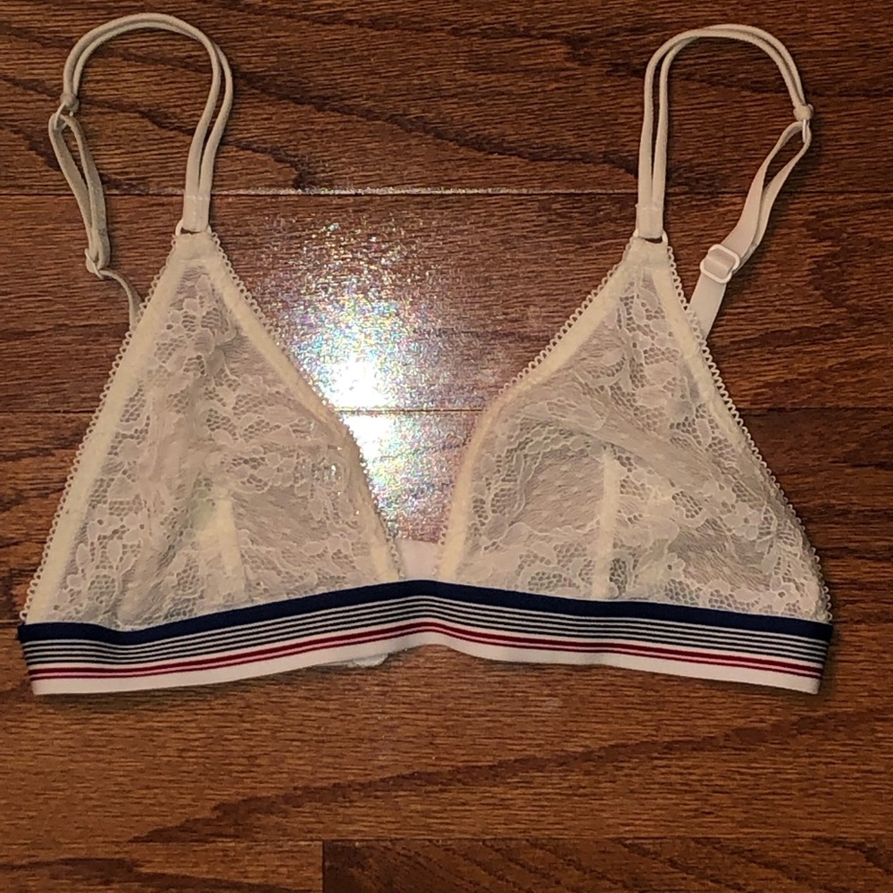 VINTAGE Cream Bralette🌺🌺🌺